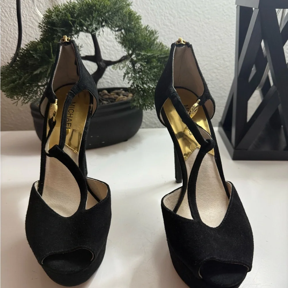 Michael Kors Black Peep Toe Heels - Picture 2 of 6